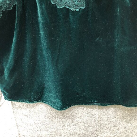 J.O.A. Velvet Cami Top Womens M Emerald Green V-Neck Lace Trim - Picture 4 of 9